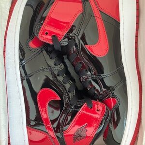 Air Jordan 1 Retro High OG Patent Bred GS